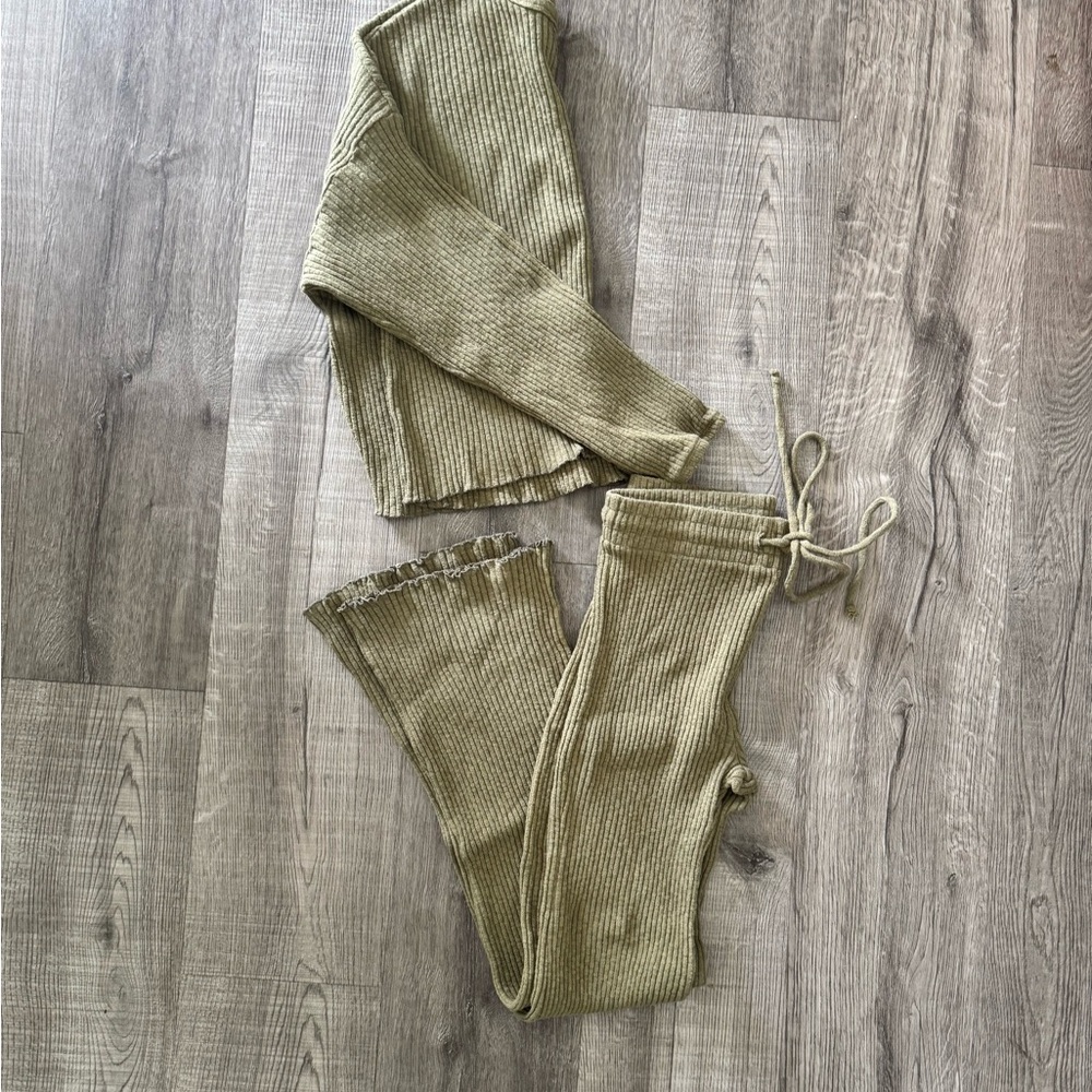 Billabong Ribbed Knit Olive Green Top and Bottom Matching Loungewear Set